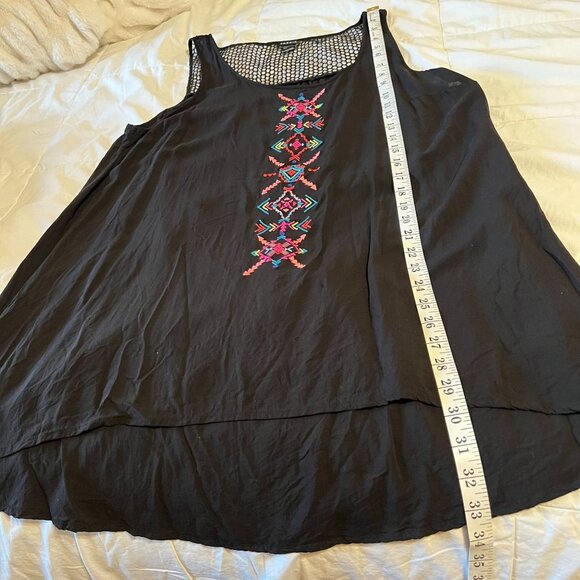 Torrid womens top, Black challis embellished mesh tank top, size 1 - Picture 4 of 6
